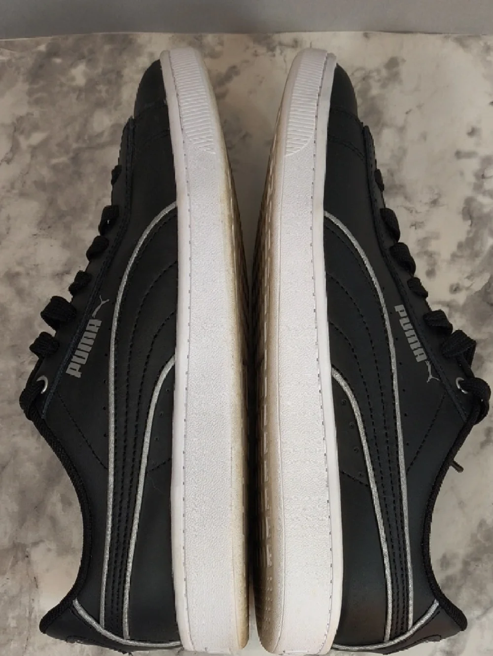 Puma Women's Vikky V2 Low Top Black/Silver Sneakers Size 8.5